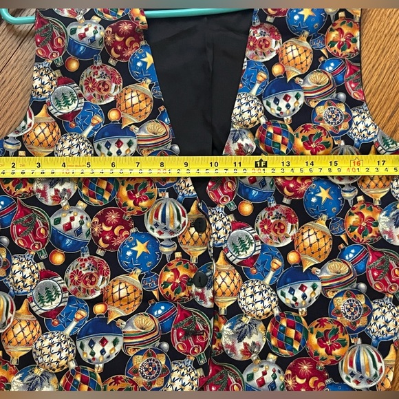 Vintage Christmas ornament vest- size Medium/Large. Made in the USA - Picture 3 of 7